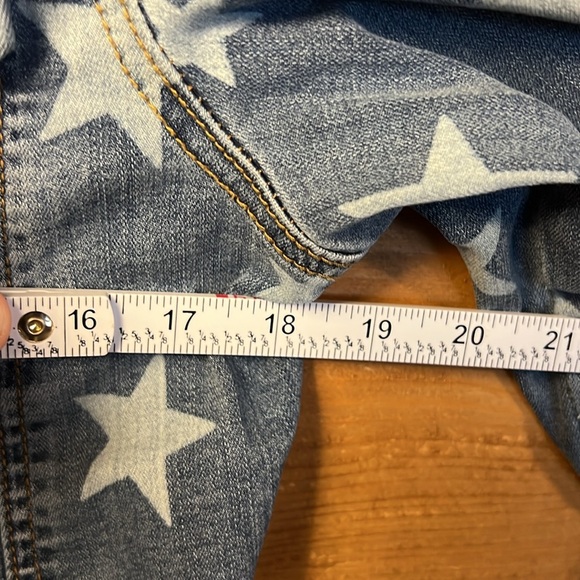 Judy Blue Cropped Jean jacket Stars Womens Small Denim Patriotic USA Denim Layer - Picture 2 of 8